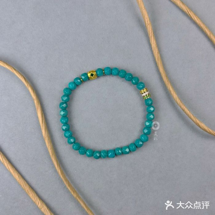 灵彩珠宝(朗香街店)图片