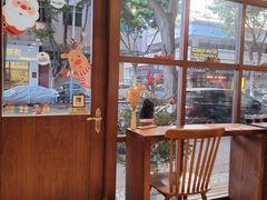 -C.Y Cafe