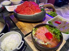 -热火朝天鲜切牛肉火锅(南强街巷店)