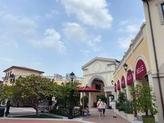 -佛罗伦萨小镇广佛名品奥特莱斯(疏港路店)