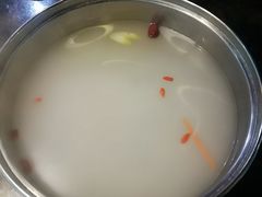 清汤汤底-阪尚皇·原切牛排·烤肉火锅自助(北京路店)