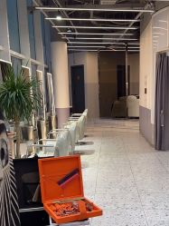-PE SALON 