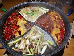 -白乐天毛肚火锅馆(解放碑店)