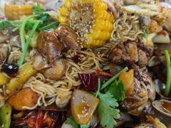 -老东镇啤酒屋海鲜加工·蒸汽海鲜·海鲜烧烤(台东店)