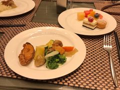 -上海滴水湖皇冠假日酒店