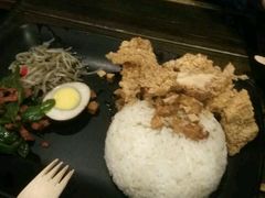 -暖食光·台式家庭餐厅·生日主题店(万达店)