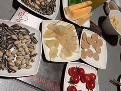 -海底捞火锅(海宁路店)