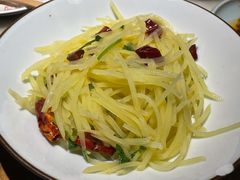 香菜梗炝土豆丝-绿茶餐厅(朝阳大悦城店)