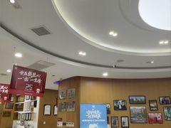 -雅悦齿科(顾村公园店)