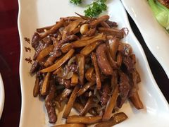 杏鲍菇炒鹿柳-鹿鸣春饭店(总店)
