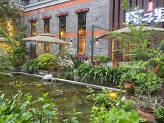 -墨居上隐·院子里火锅(峨眉店)