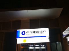 -苏宁广场-停车场
