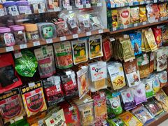 -全家便利店(襄阳南路店)