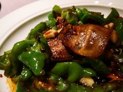 辣椒生爆土猪肉-柴门头啖汤·经典川菜·慢火汤品(锦城万达店)