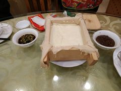 自制小豆腐-鹤乡东北菜(崮山路店)