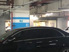 -百联西郊购物中心·停车场