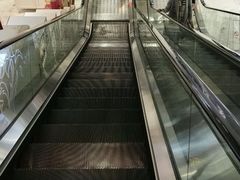 -梅龙镇广场