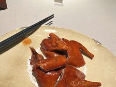 脆皮妙龄乳鸽-杭儿风餐厅(嘉里中心店)