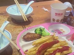 -怪噜范·老贵阳街头名小吃(鸿通城店)