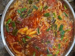 -黄利砖万峰林布依特色酸笋牛肉馆