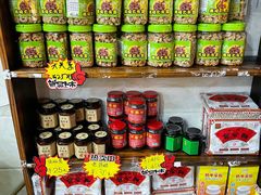零售区-周大娘牛乳(旧寨古村总店)