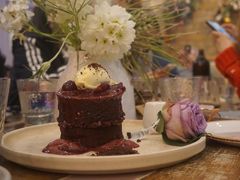 黑森林蛋糕-FLOVIE FLORIST CAFE