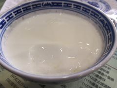 -赵记传承特色牛奶甜品(泉城广场店)