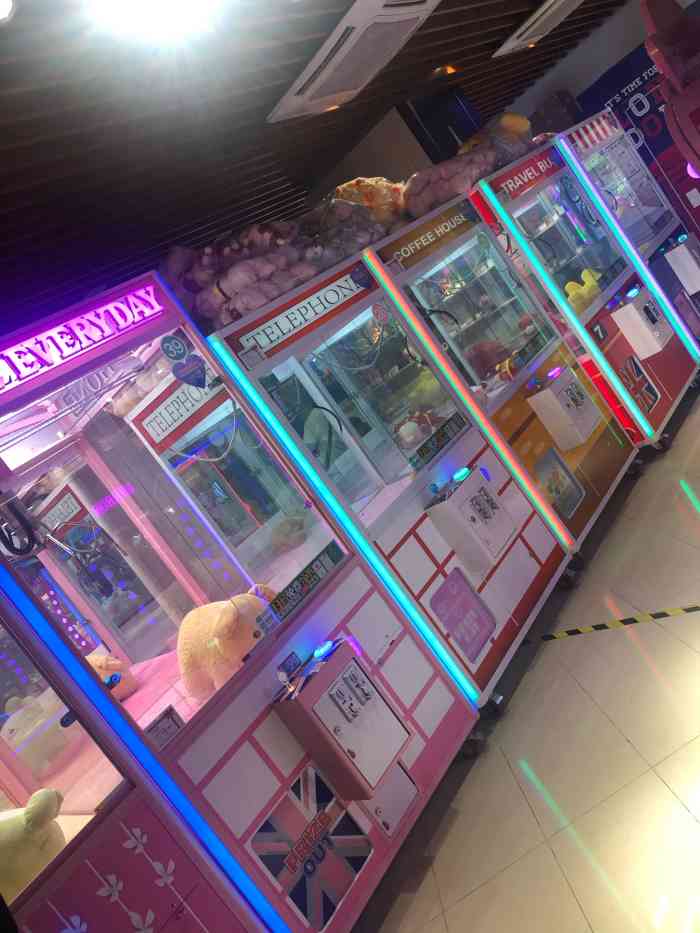 打分 50 /人 吃完饭 小孩子就不想回家了 这就是游戏机昧力