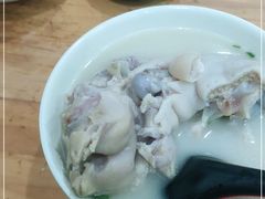 -雷祖芳老妈蹄花店