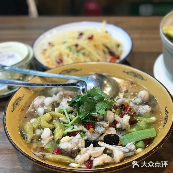 美味坊·创意川菜(芗城店)