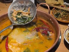 -洱火云南酸菜牛肉火锅(石景山当代商城店)