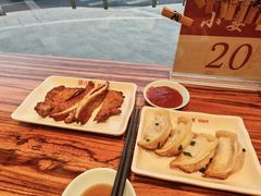 -小姜锅贴(凤凰街店)
