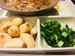 老土炕一絕-王村姑老土炕莜面村(张北店)
