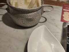 -尚尚仙·酸汤猪手·猪肚鸡火锅(华联万柳购物中心店)