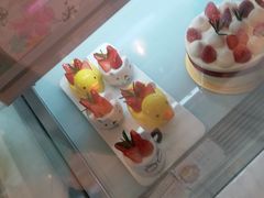 -花花卷卷·鲜食蛋糕(静安久光百货店)