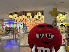 -m豆巧克力世界(上海世茂广场店)