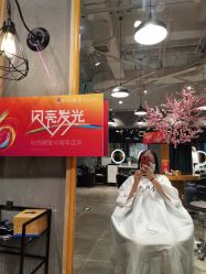 -时尚殿堂明星门店