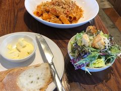 -ROAST coffee & eatery