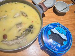 浓汤昂刺鱼炖锅-脂肪-家庭厨房(莫愁店)