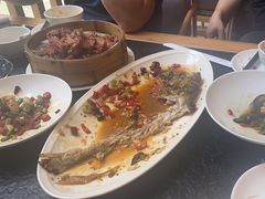 -鱼鲜饭香·招牌汽锅剁椒鱼头王