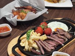 -港丽餐厅(正大店)