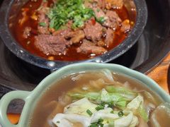 -大众跷脚牛肉馆·非遗传承单位(峨眉山店)