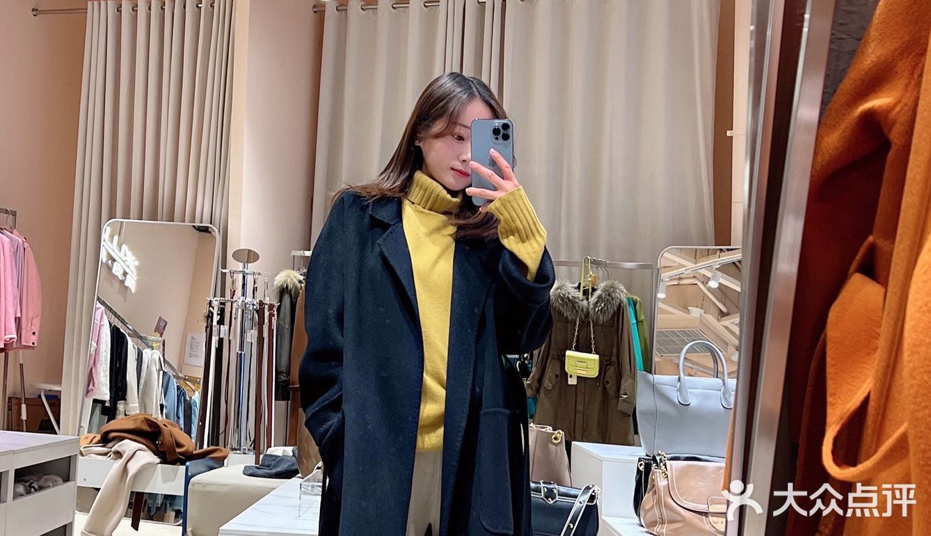 服装行业都这么内卷了嘛？LESSLUXX内卷王