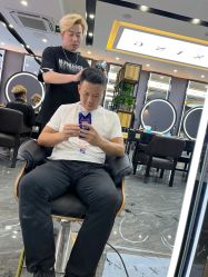 -藤野造型烫染·漂发