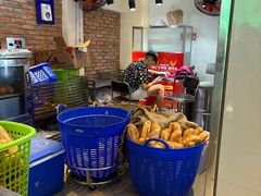 -Bánh Mì Huynh Hoa