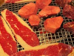 -铭牛烧肉·和牛海鲜自助(高新月牙湖店)