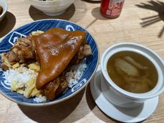 -红猪卤肉饭(大西洋美食城店)