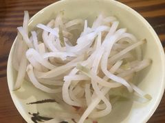 -丽虹云南过桥米线(兴工街店)