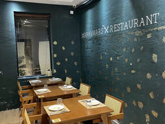 -Mark&Mars Restaurant