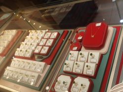 -东方福珠宝( 青岛店)